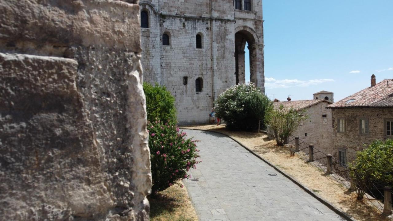Appartamento Gattapone 9 Gubbio Bagian luar foto