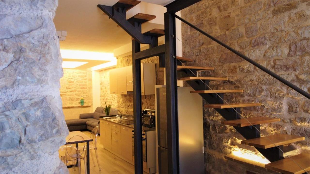 Appartamento Gattapone 9 Gubbio Bagian luar foto