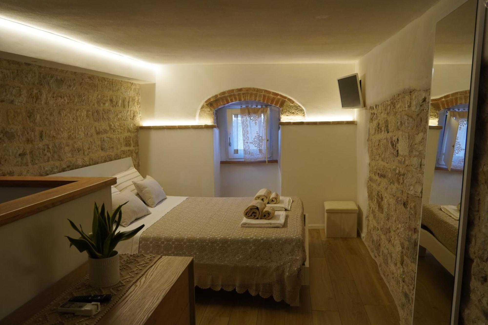 Appartamento Gattapone 9 Gubbio Bagian luar foto