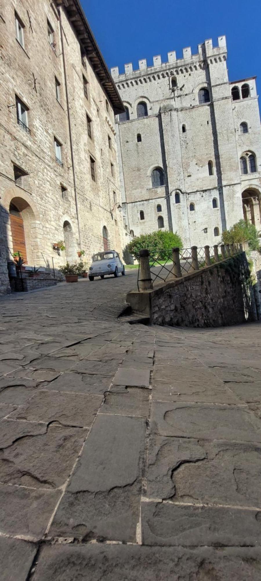 Appartamento Gattapone 9 Gubbio Bagian luar foto